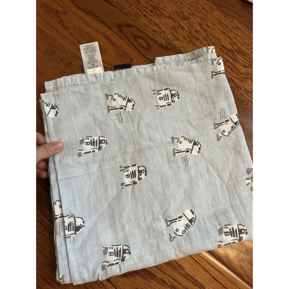 Pottery Barn Kids Star Wars R2-D2 Organic Cotton Muslin Swaddle Blanket 47x47